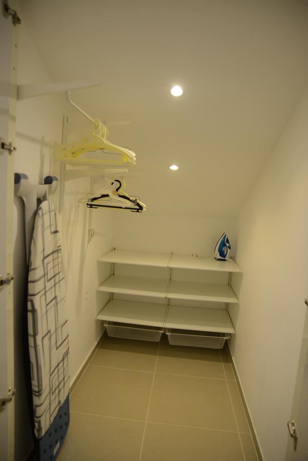 Saidoff, Amazing 4 Bedroom 3 Bath In City Center, Pool, Parking!!! Йерусалим Екстериор снимка