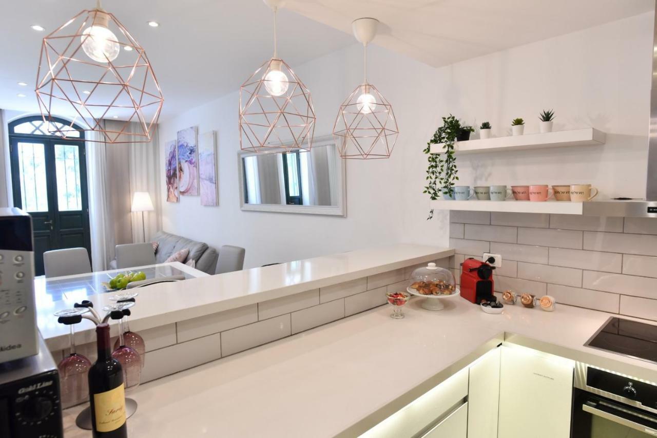 Saidoff, Amazing 4 Bedroom 3 Bath In City Center, Pool, Parking!!! Йерусалим Екстериор снимка